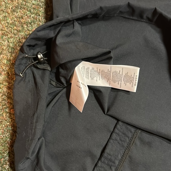 J.Lindeberg Golf Windbreaker - Picture 8 of 11